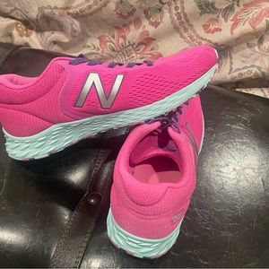 New Balance fresh foam arishi sneakers - EUC